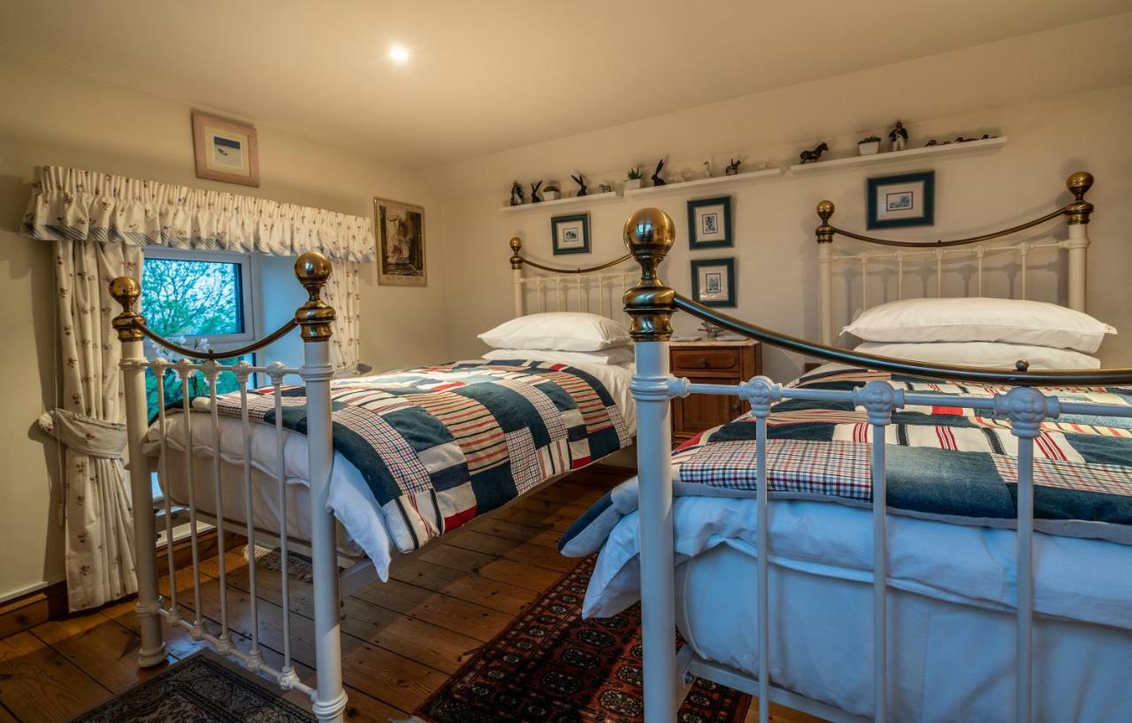 카멜퍼드 Melorne Farm B&B 외부 사진